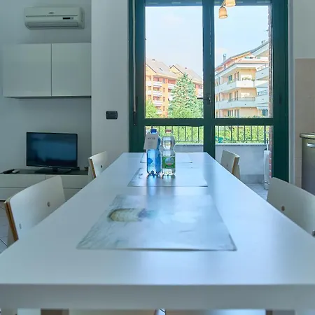 App 14 Accogliente Con Balcone *